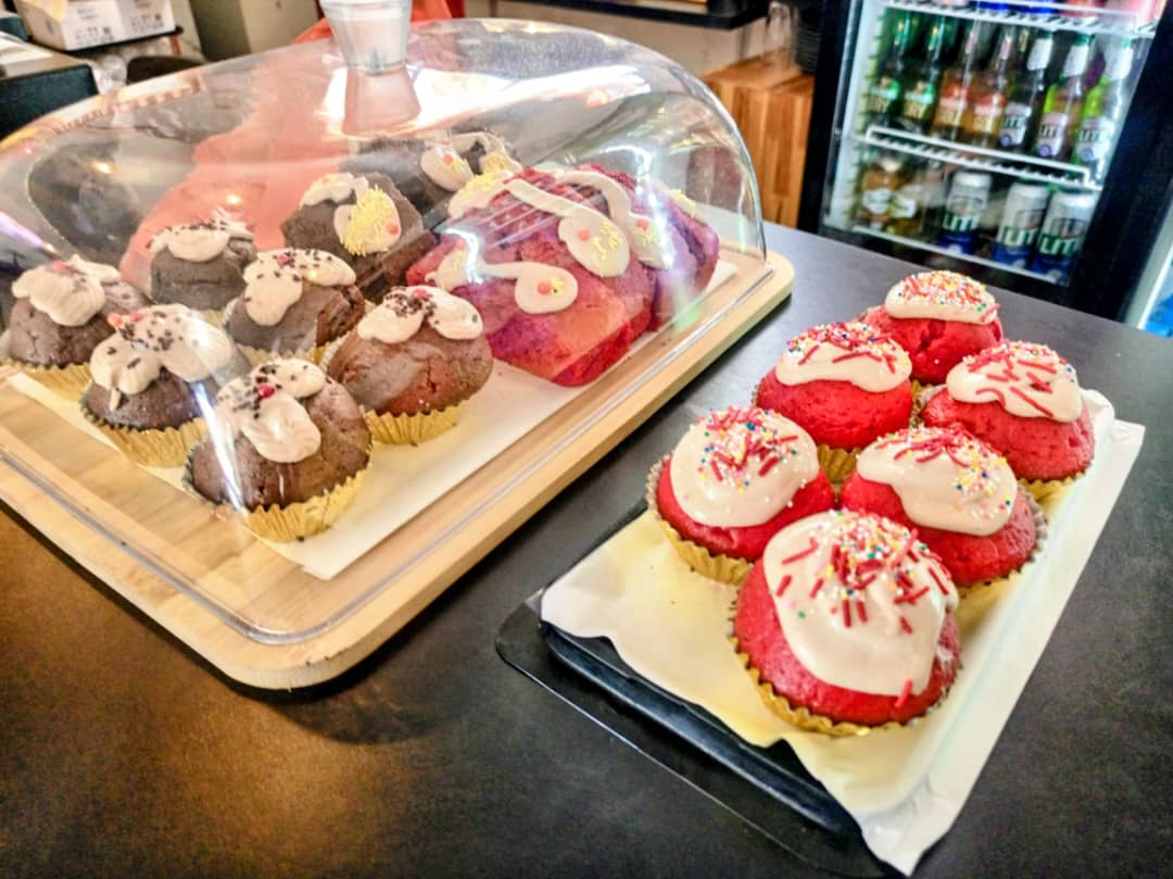 Cupcakes & Pastries